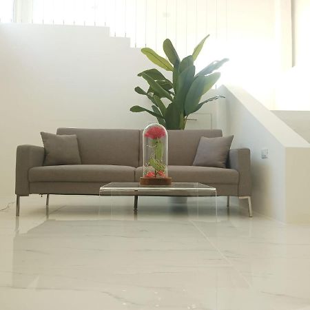 Elegant Basement Suite Orosei Esterno foto